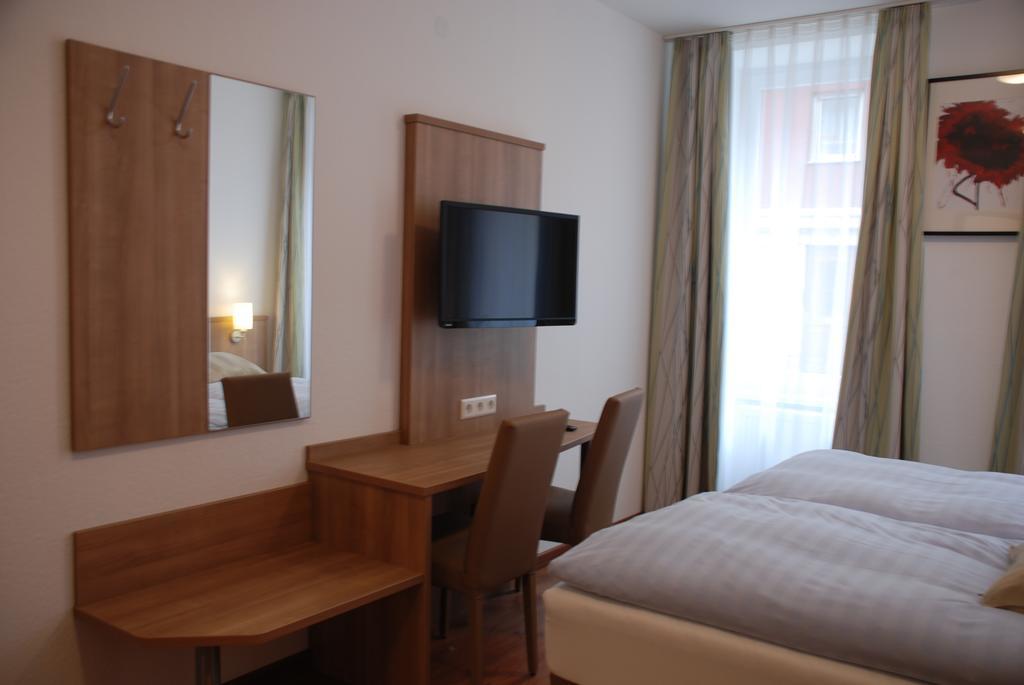 Hotel Rest Inn Bretten Eksteriør billede